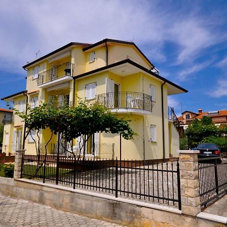 Ferienwohnung Fuer 2 Personen 30 M2 In Novigrad, Istrien Karpinjan エクステリア 写真